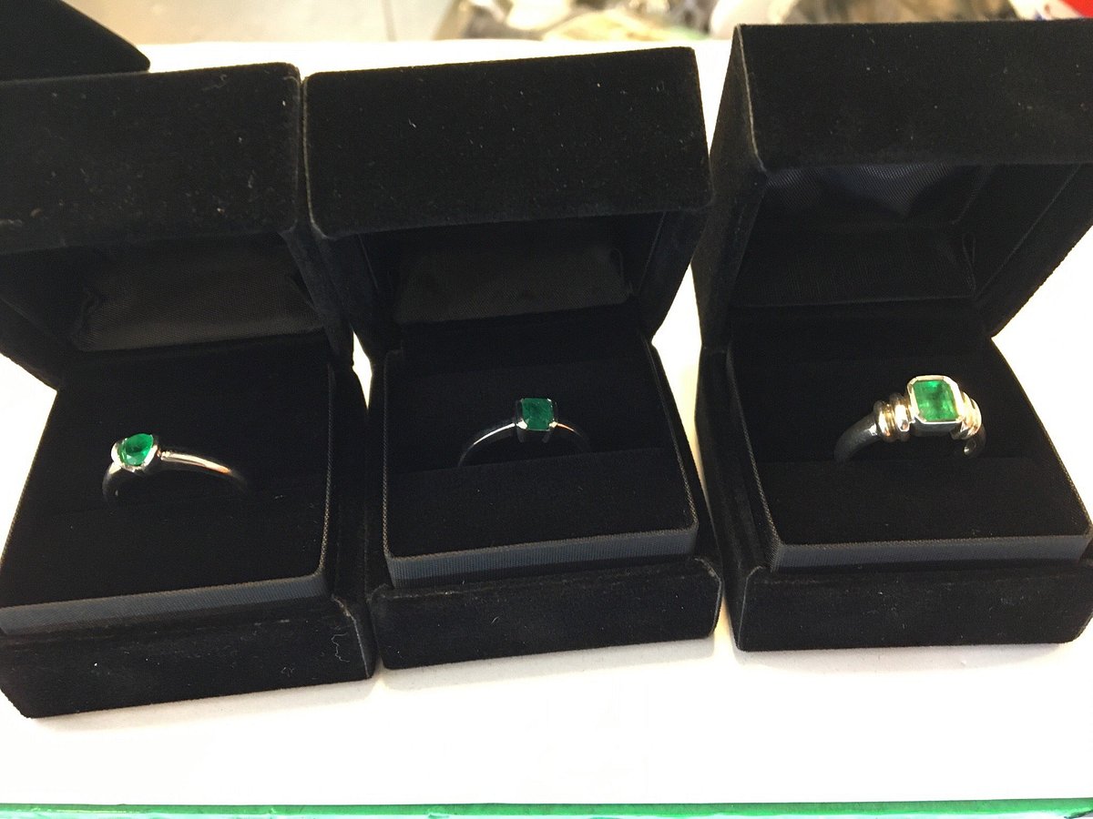 Tienda de artesanías y recuerdos colombianos en La Casona del Museo | Colombian handicraft and souvenir shop at La Casona del Museo